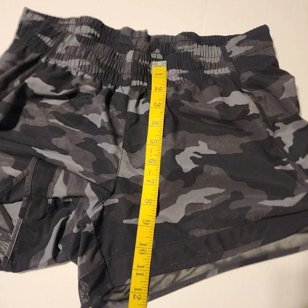 Athleta size M printed mesh racer run shorts camo pattern